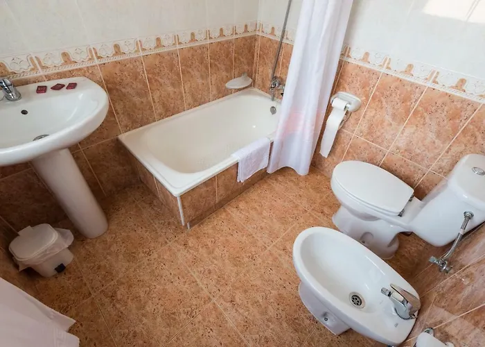 O Camouco Konukevi Vera